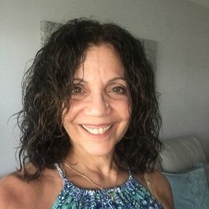 Meet your Posher, Valentina